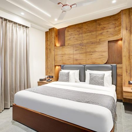 The Tyche New Delhi - Traveller'S Choice Award Winner 2025 Ню Делхи Екстериор снимка