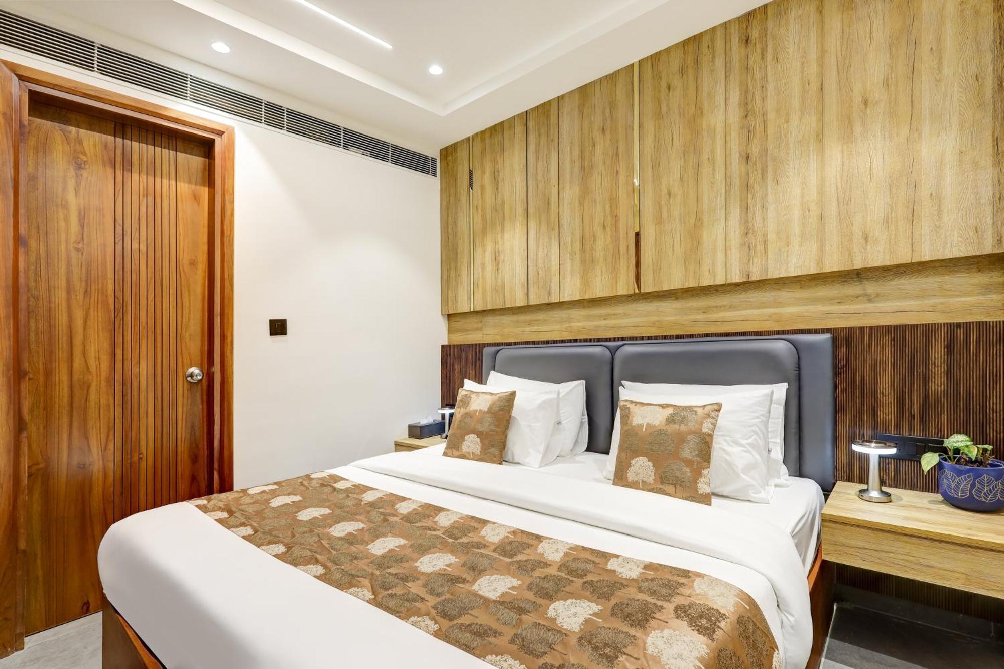 The Tyche New Delhi - Traveller'S Choice Award Winner 2025 Ню Делхи Екстериор снимка