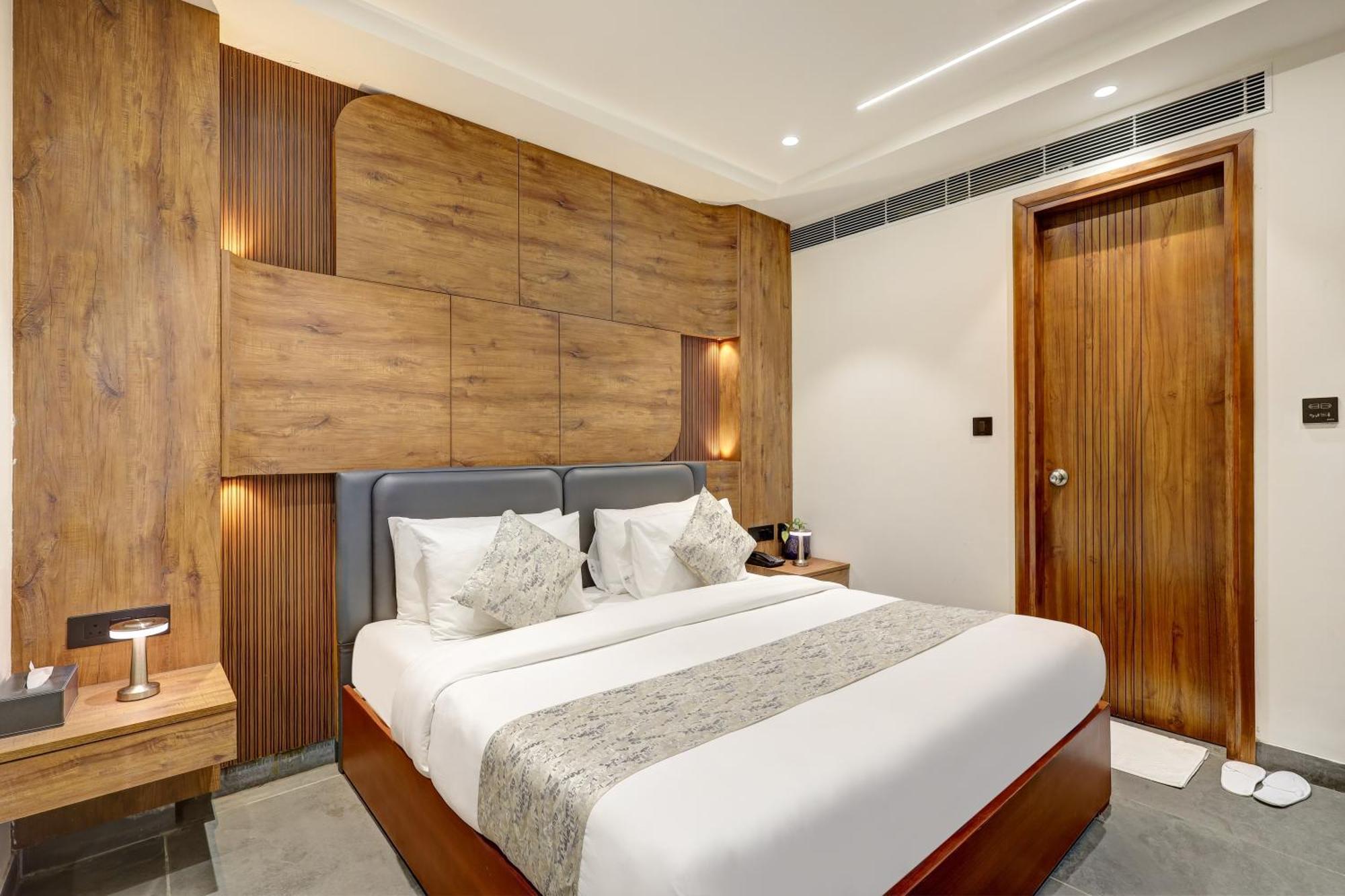 The Tyche New Delhi - Traveller'S Choice Award Winner 2025 Ню Делхи Екстериор снимка