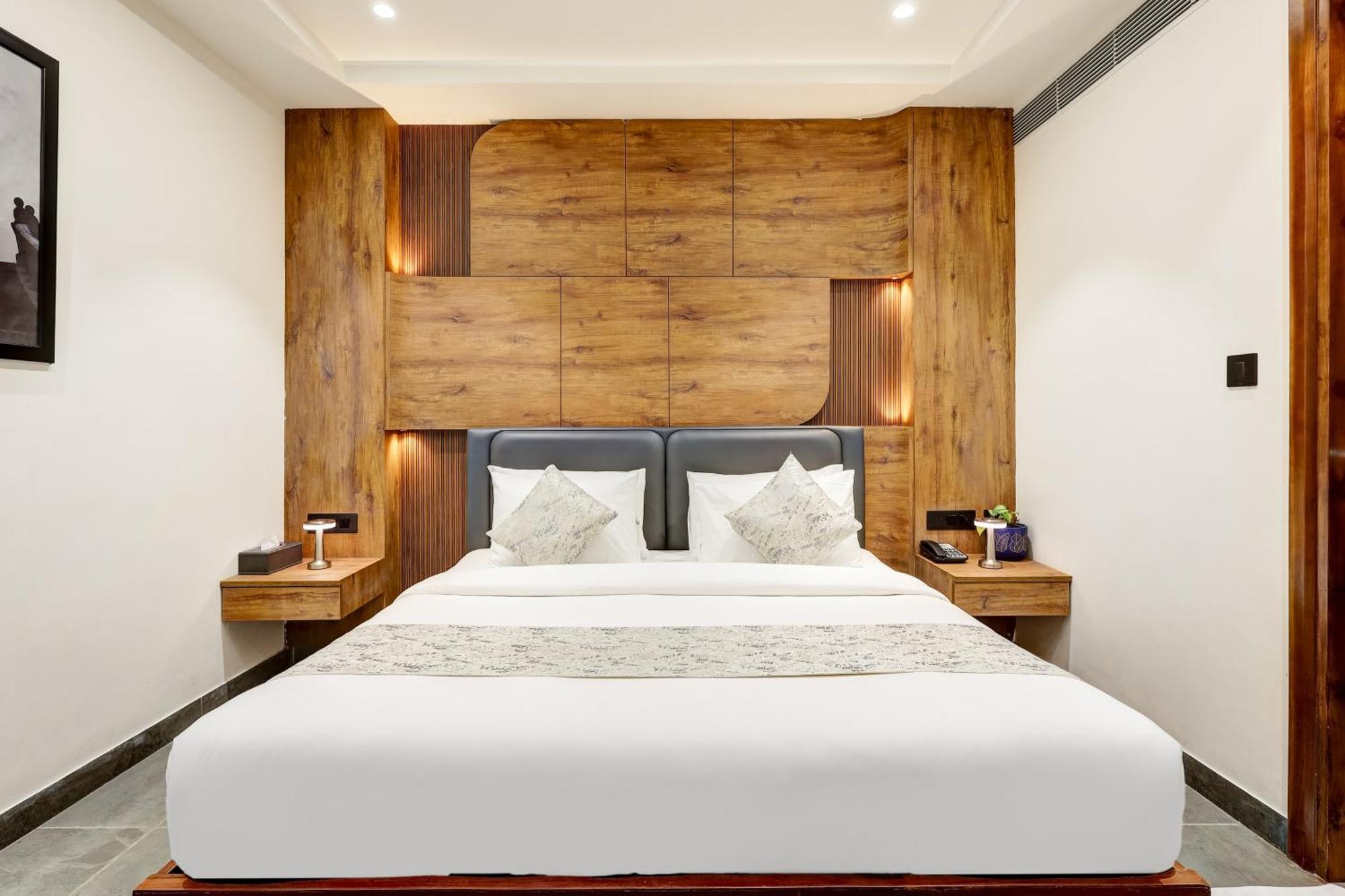 The Tyche New Delhi - Traveller'S Choice Award Winner 2025 Ню Делхи Екстериор снимка
