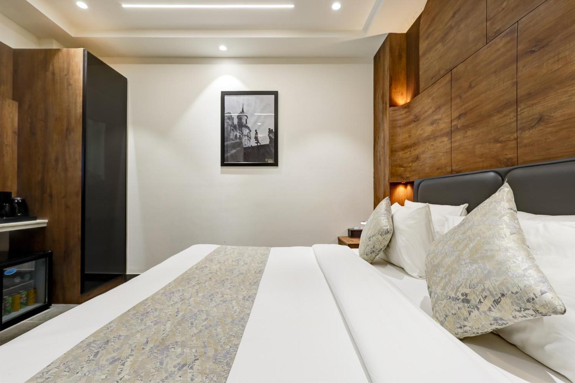 The Tyche New Delhi - Traveller'S Choice Award Winner 2025 Ню Делхи Екстериор снимка